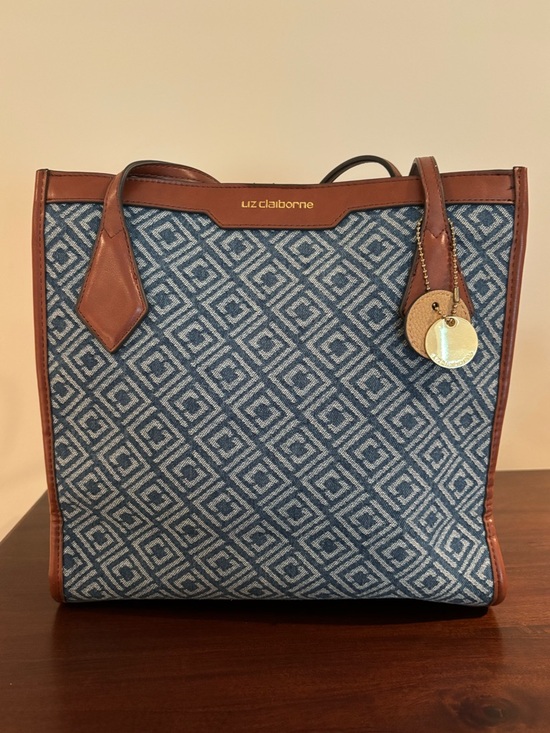 Liz Claiborne Handbags - Liz Claiborne Blue Geometric Tote Bag Brown Trim Shoulder Purse